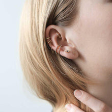 Load image into Gallery viewer, Classic Chain Ear Cuff
